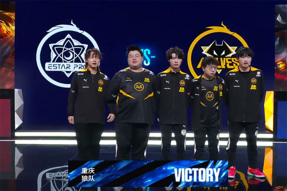 迫和快速反 迫和快速反