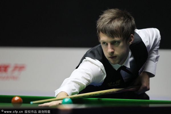 上场时间被 上场时间被